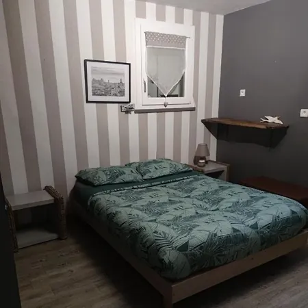 Ferienhaus Insolite Avec Vue Sur La Vallee Saint-Laurent-les-Tours